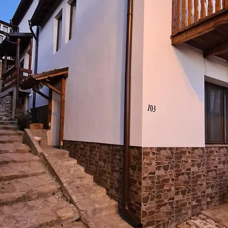 Lazarov - Country Style Luxury Apartment
